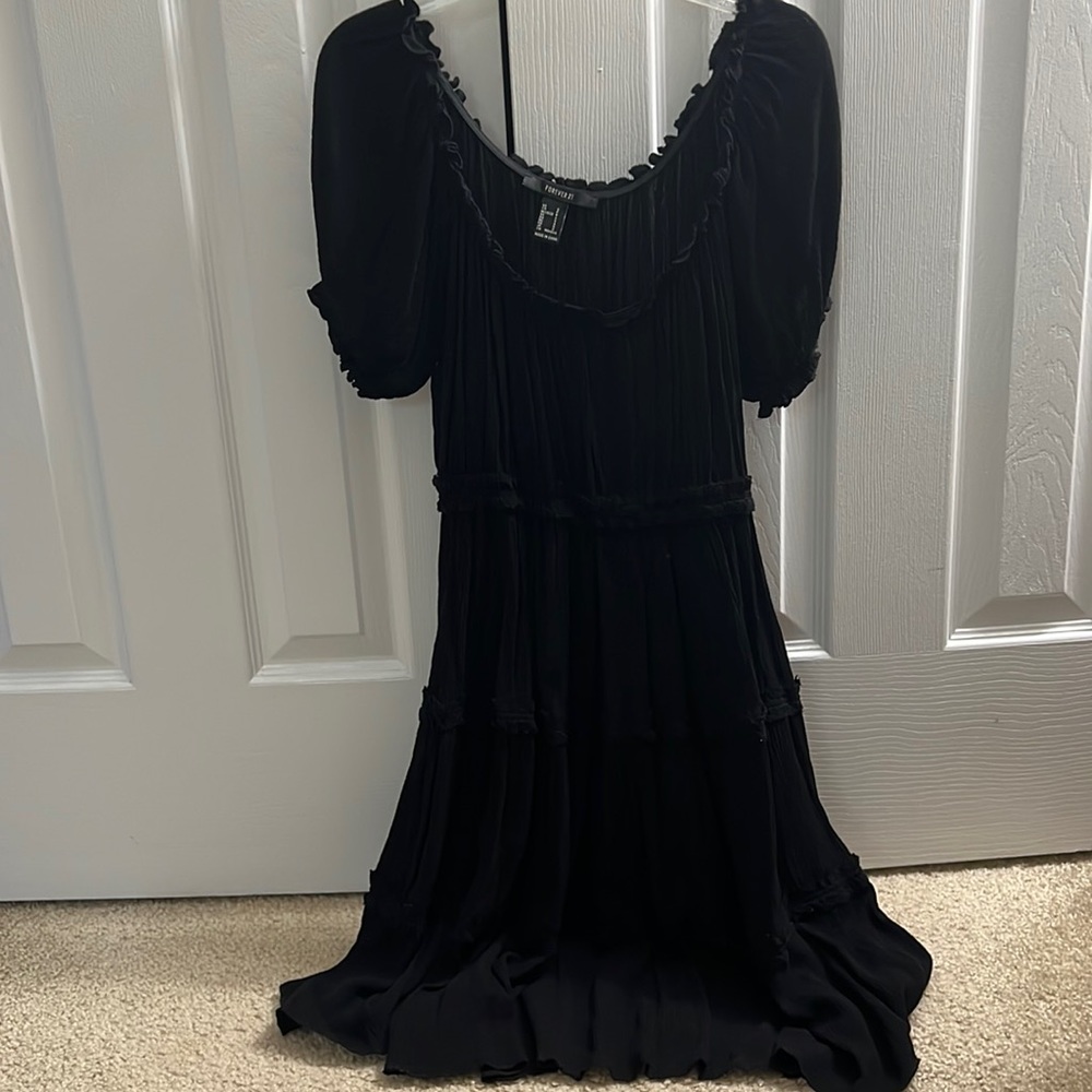 Forever21 black puff sleeve mini dress size small